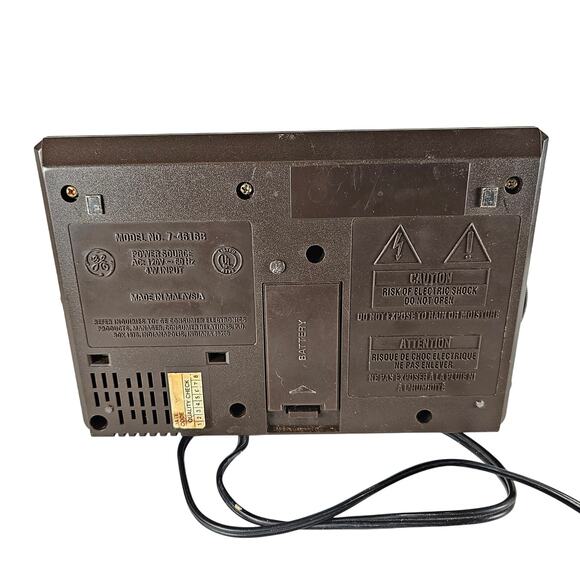 Vintage AM/FM Digital Alarm Clock Radio Woodgrain 1980s Works Tested GE 7-4616B - Picture 7 of 16